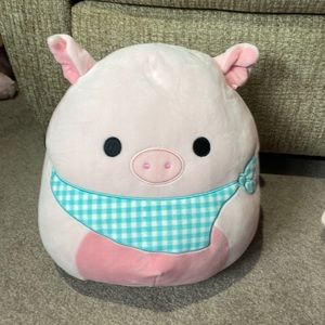 Pig squishmallow